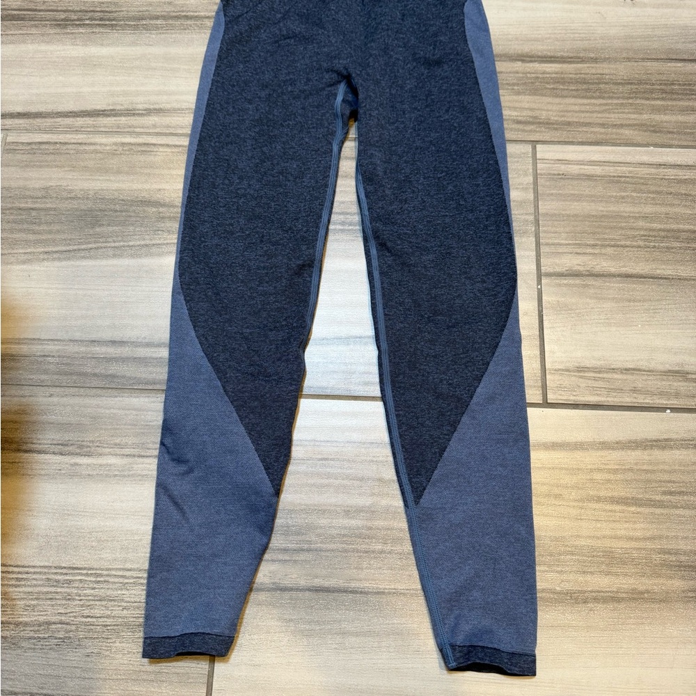 PINK woman’s seamless leggings